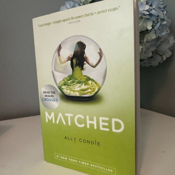 Matched Trilogy by Ally Condie - Picture 2 of 4